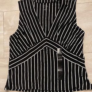Banana Republic top NEW with Tag.